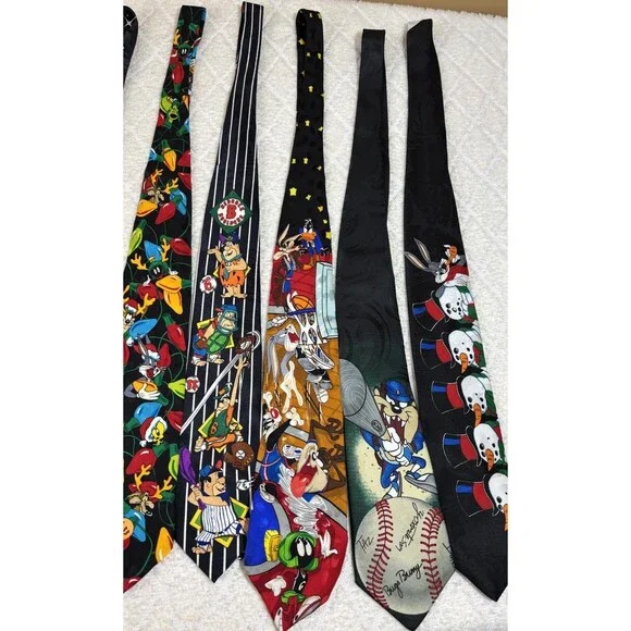 Vintage Looney Tunes 1993-96 Lot Of 8 Ties Sports And Holiday Themed See Details - Picture 6 of 16